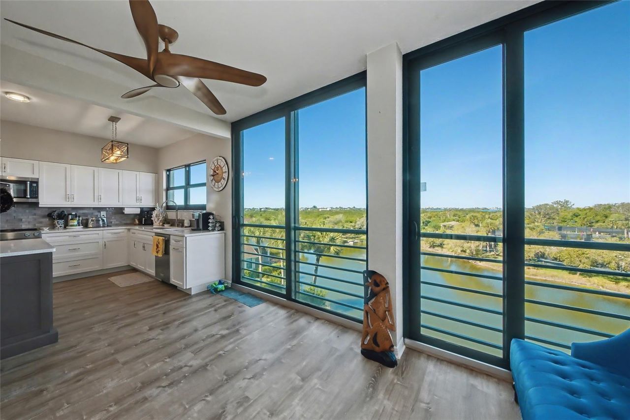 5408 Eagles Point Circle , Unit 302, Sarasota, FL 34231 Photo