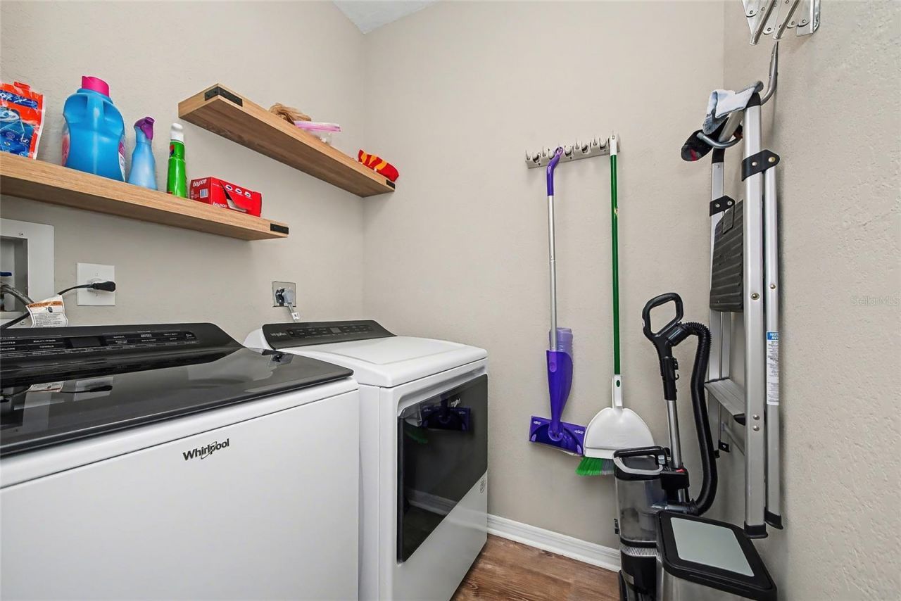 5408 Eagles Point Circle , Unit 302, Sarasota, FL 34231 Photo