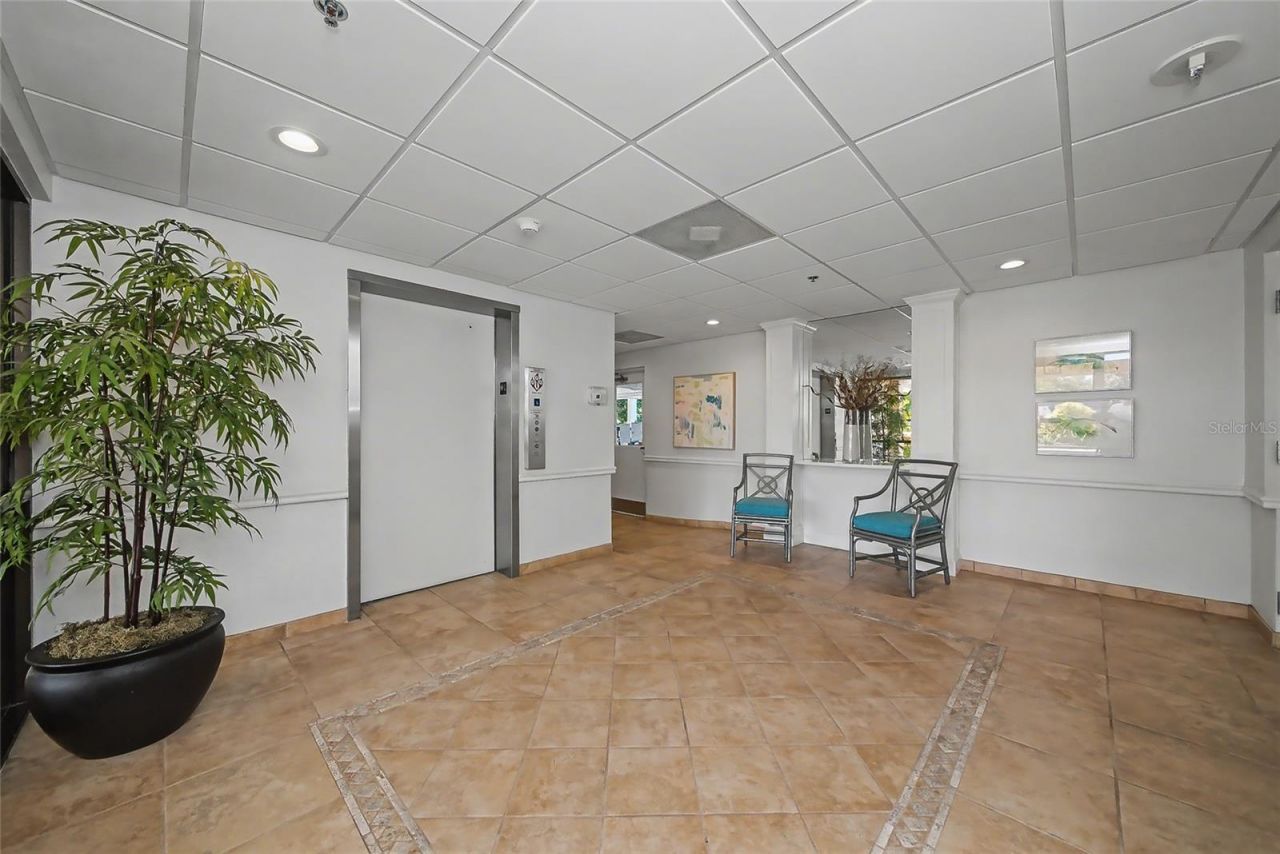 5408 Eagles Point Circle , Unit 302, Sarasota, FL 34231 Photo