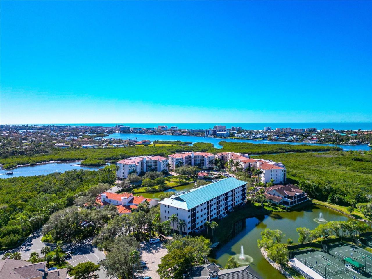 5408 Eagles Point Circle , Unit 302, Sarasota, FL 34231 Photo