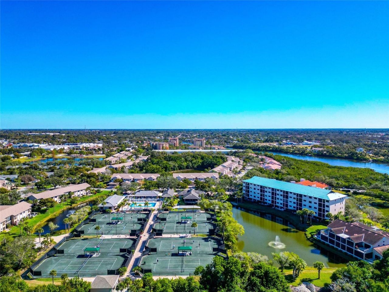 5408 Eagles Point Circle , Unit 302, Sarasota, FL 34231 Photo