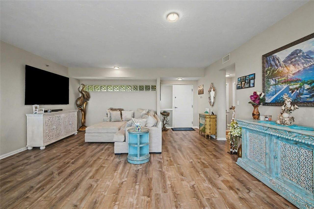 5408 Eagles Point Circle , Unit 302, Sarasota, FL 34231 Photo