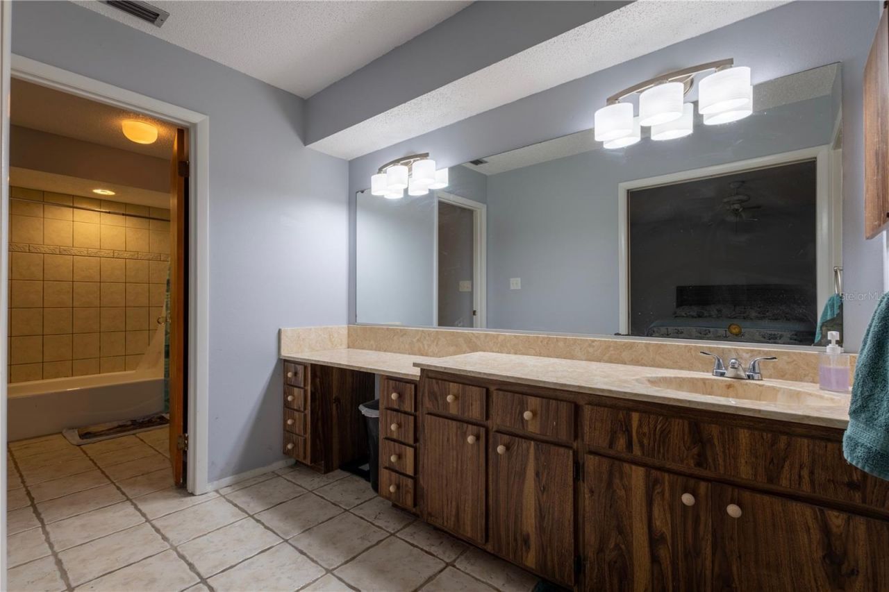 7913 Pineglen Court, Unit 34, Sarasota, FL 34238 Photo