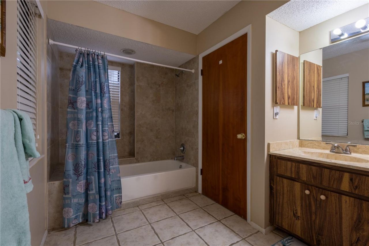 7913 Pineglen Court, Unit 34, Sarasota, FL 34238 Photo