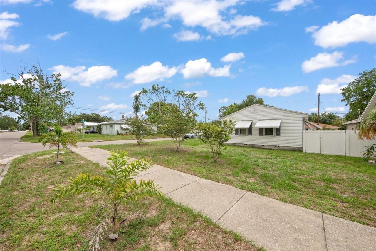 1730 50th Street N, Saint Petersburg, FL 33710 Photo