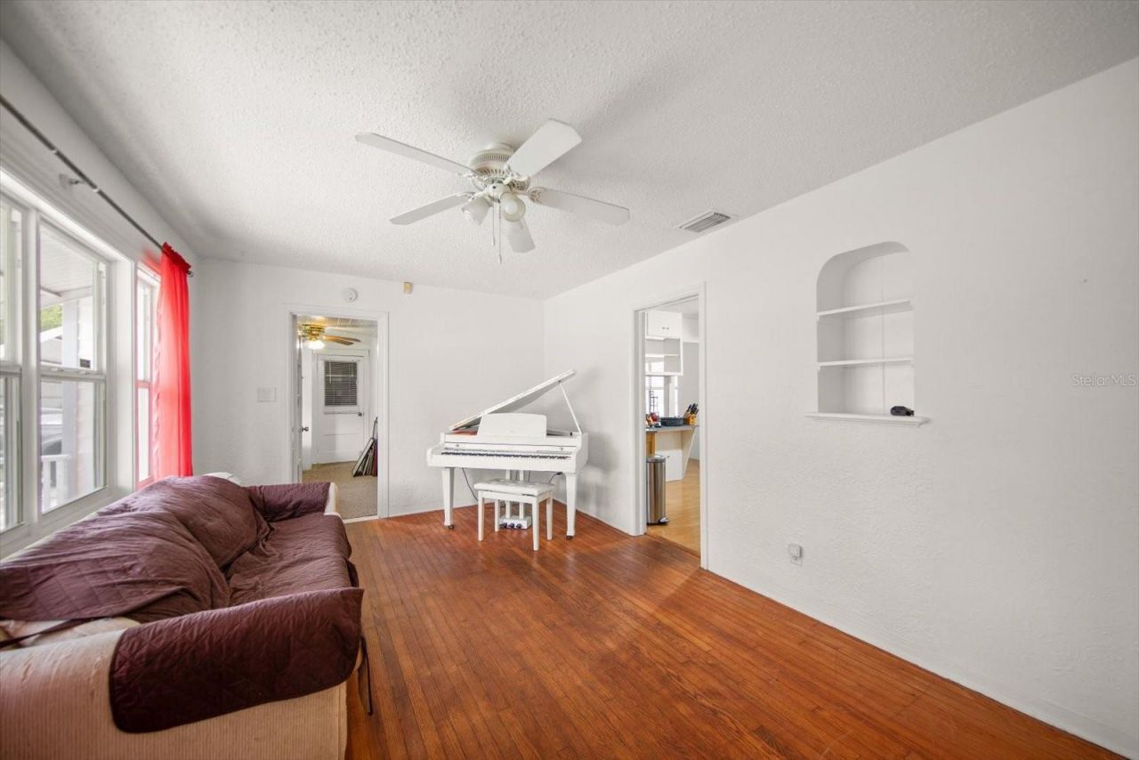 1730 50th Street N, Saint Petersburg, FL 33710 Photo