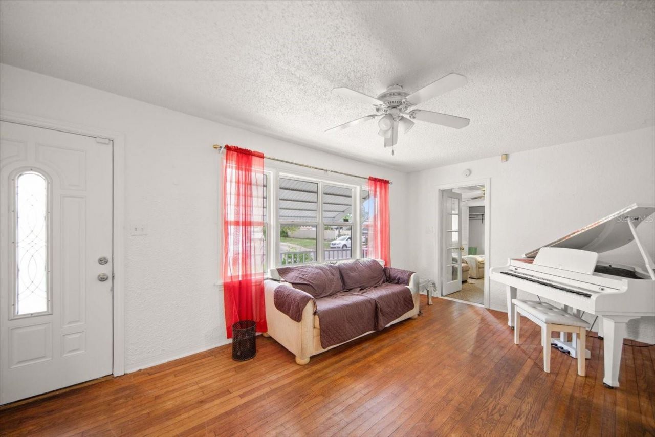 1730 50th Street N, Saint Petersburg, FL 33710 Photo