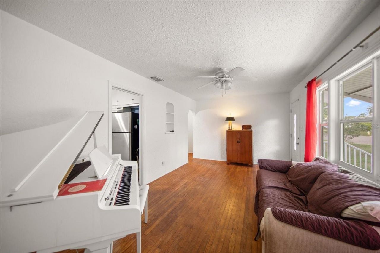 1730 50th Street N, Saint Petersburg, FL 33710 Photo