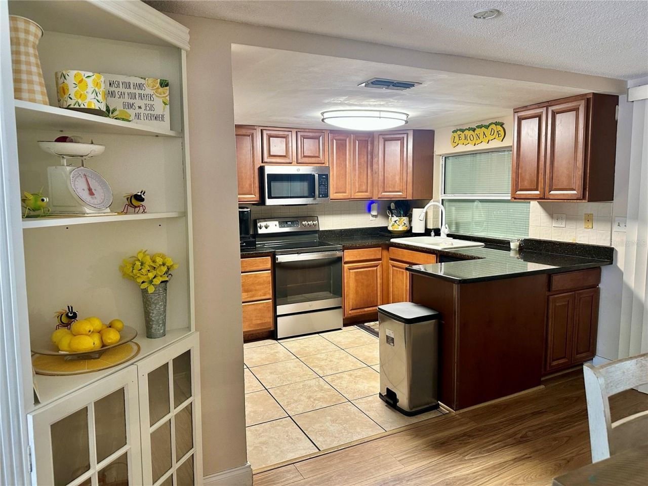 7917 Foxwood Drive, New Port Richey, FL 34653 Photo