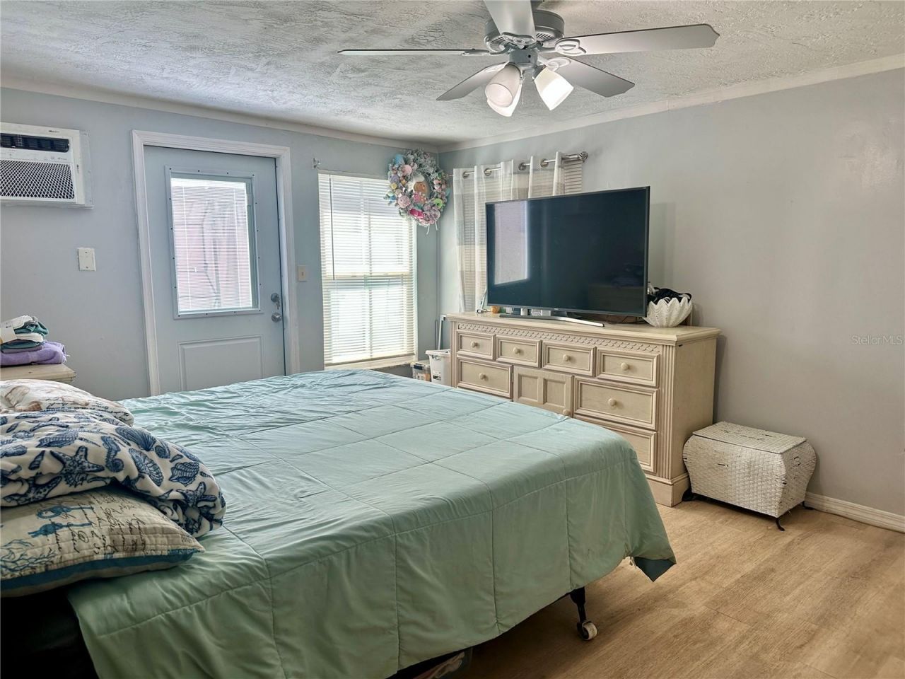 7917 Foxwood Drive, New Port Richey, FL 34653 Photo