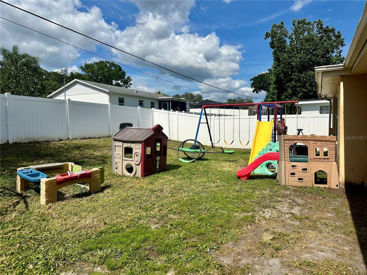 7917 Foxwood Drive, New Port Richey, FL 34653 Photo