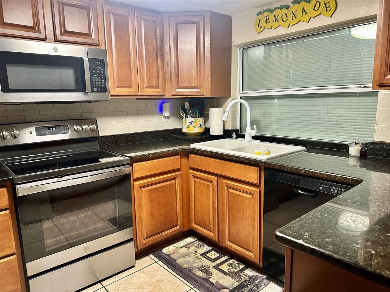 7917 Foxwood Drive, New Port Richey, FL 34653 Photo