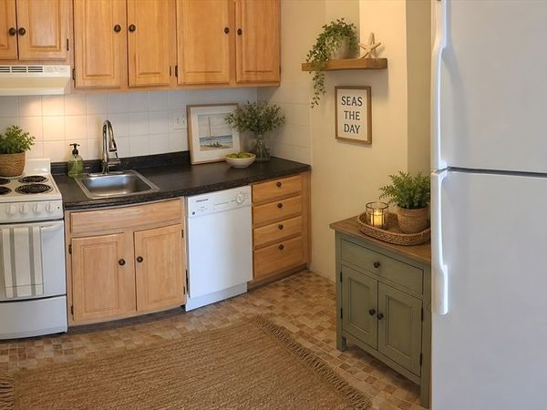 470 Beacon Street, Unit 7, Boston, MA 02115