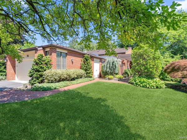265 Sparrow Drive , Unit 265, Manhasset, NY 11030