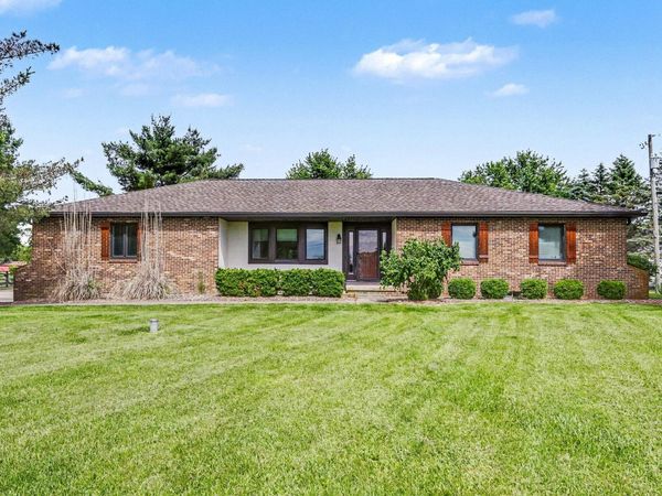 3376 Kropp Road , Grove City, OH 43123