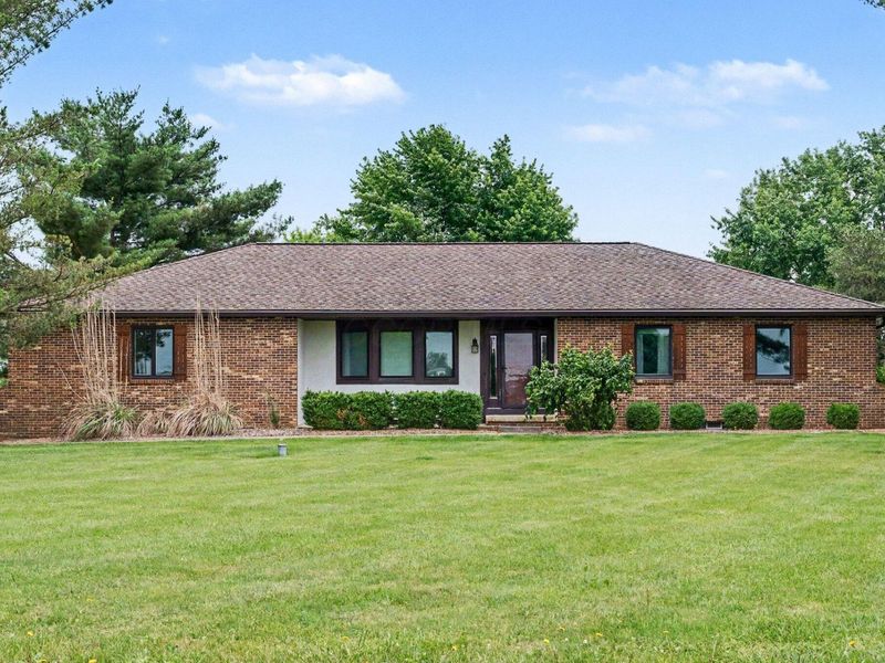 3376 Kropp Road, Grove City, OH 43123 Photo 2