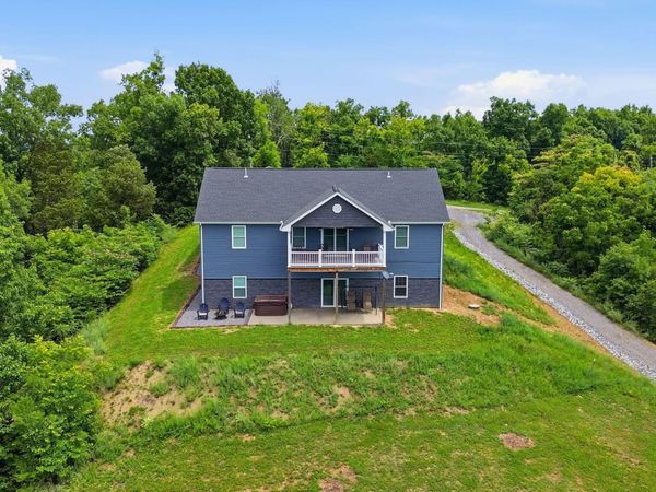 2055 Scott St, Sevierville, TN 37876