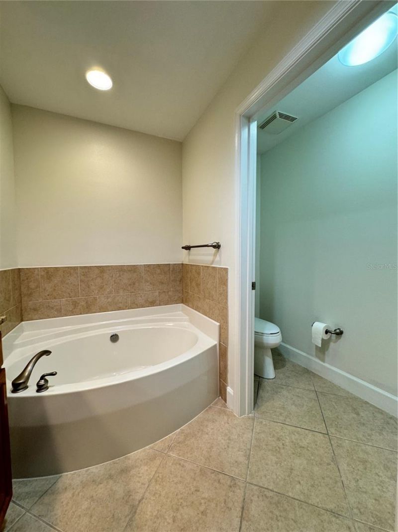 808 3rd Avenue W, Unit 301, Bradenton, FL 34205 Photo