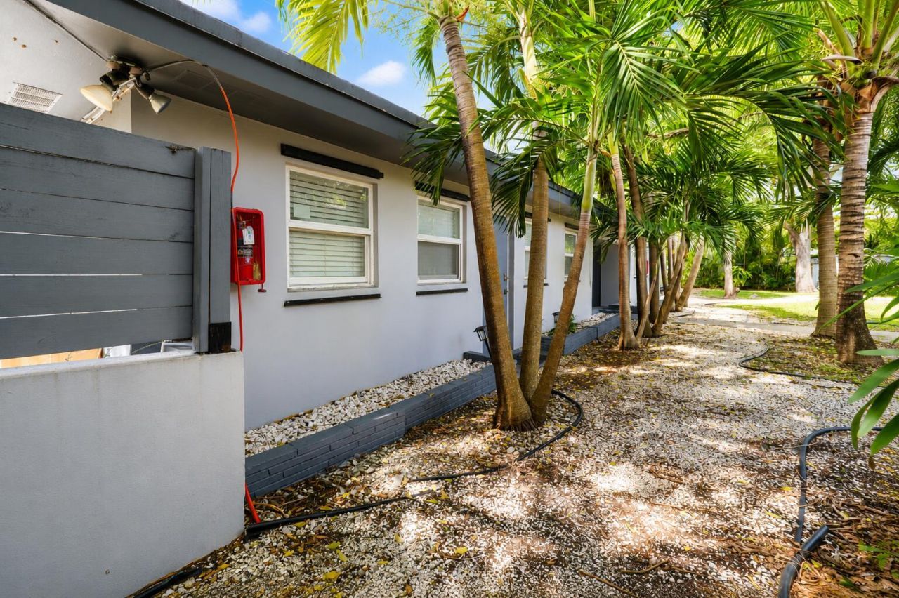 249 SW 14th Street, Unit 1-4, Dania Beach, FL 33004 Photo