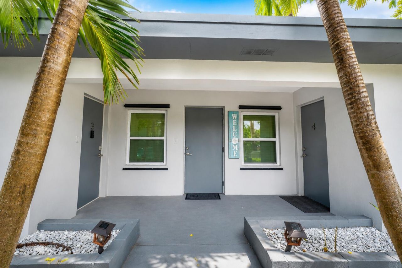 249 SW 14th Street, Unit 1-4, Dania Beach, FL 33004 Photo