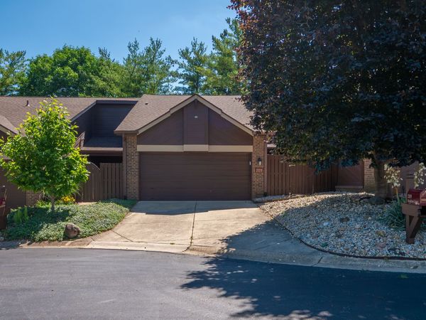 209 Brighton Court, Greenwood, IN 46143