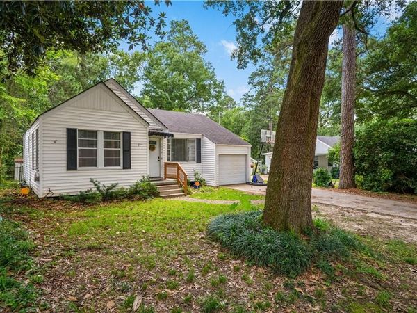 1606 OAKLAND Street, Pineville, LA 71360