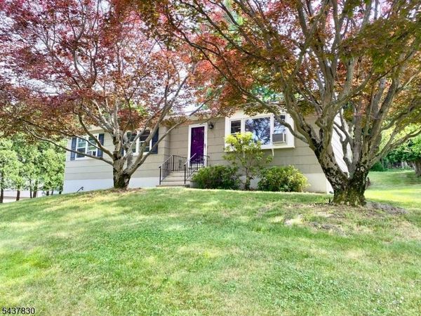 220 W Hanover Ave, Morris, NJ 07960