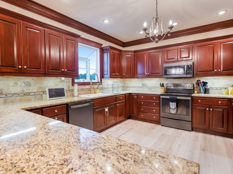 2272 Flagstick Drive, Marion, OH 43302 Photo 7