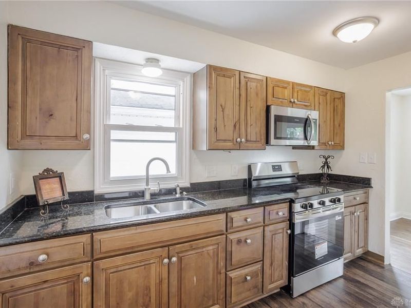 261 N Delmar Avenue, Dayton, OH 45403 Photo 17