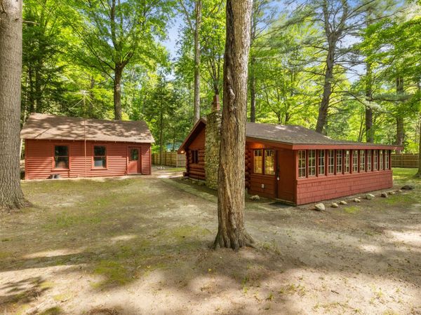 1464 E Gardner Avenue, Newaygo, MI 49337