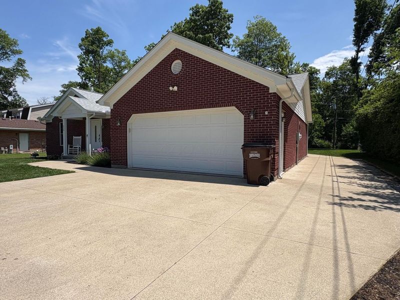 938 Shoshone Trail, Jamestown, OH 45335 Photo 4