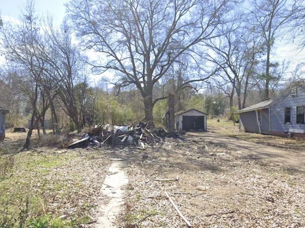 823 Myrtlewood Drive, Jackson, MS 39204