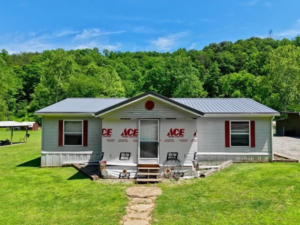 1055 Hog Run Road, Middlebourne, WV 26149