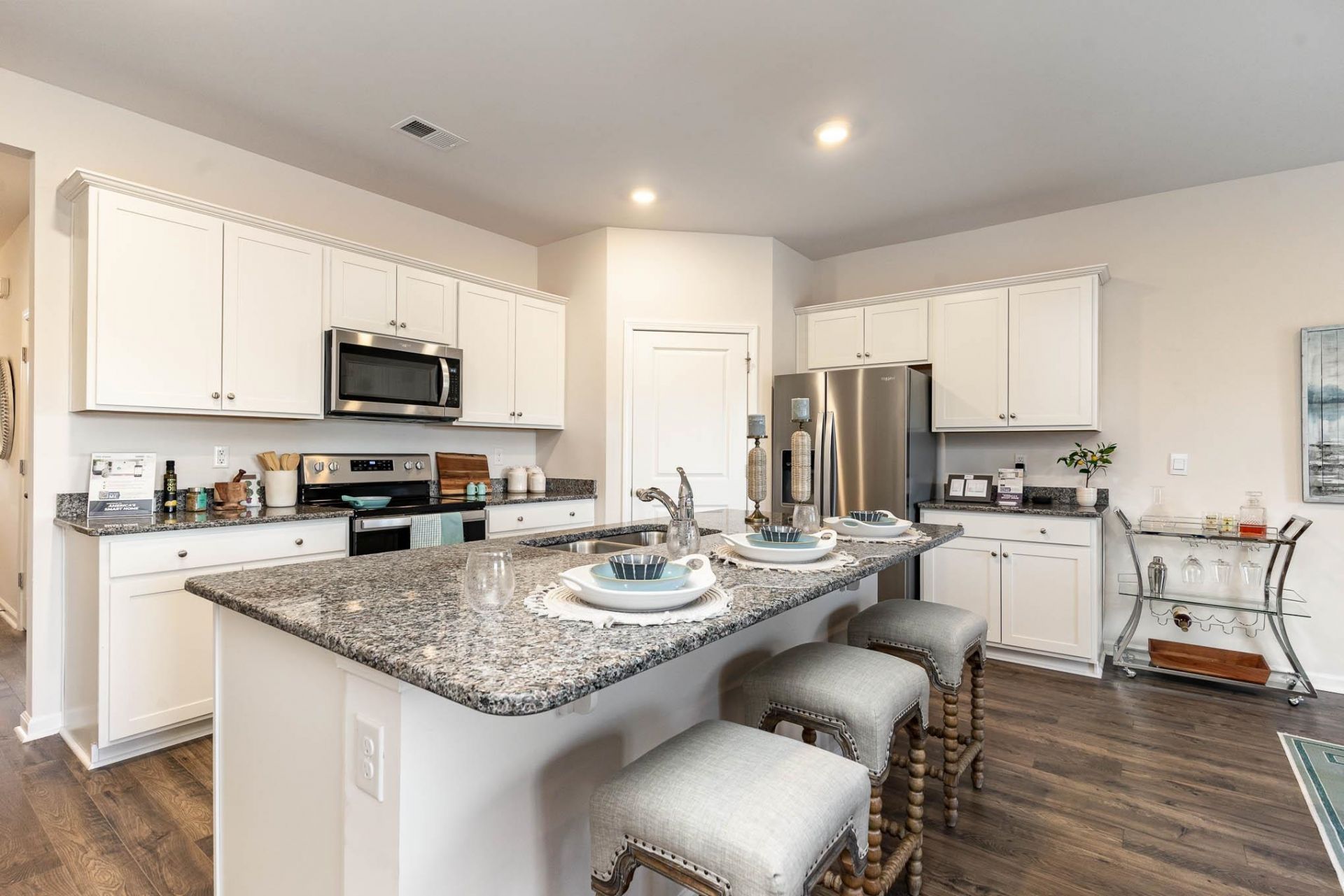 2093 Locust Ridge Dr. Photo 4