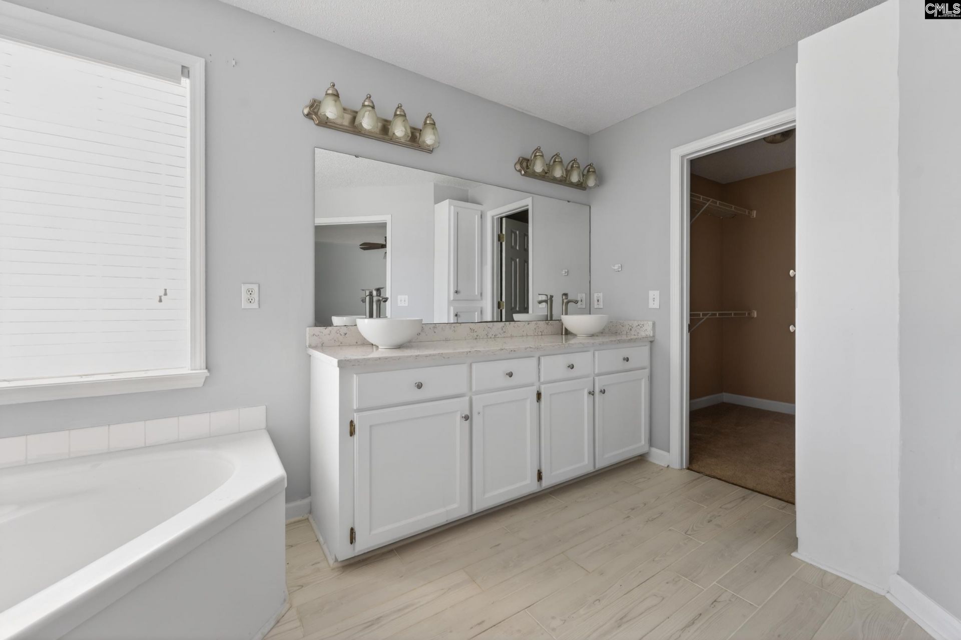 219 Plantation Pointe Drive  Photo 17