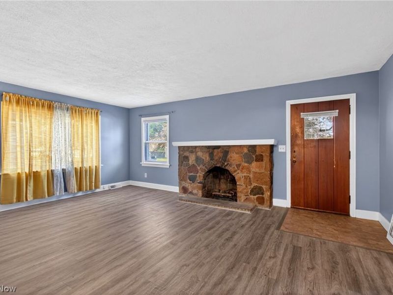 3726 Vernon Avenue NW, Canton, OH 44709 Photo 4