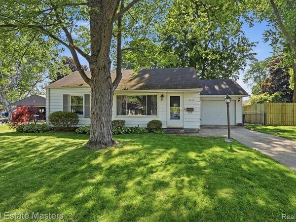 1417 Wisconsin Avenue, Marysville, MI 48040