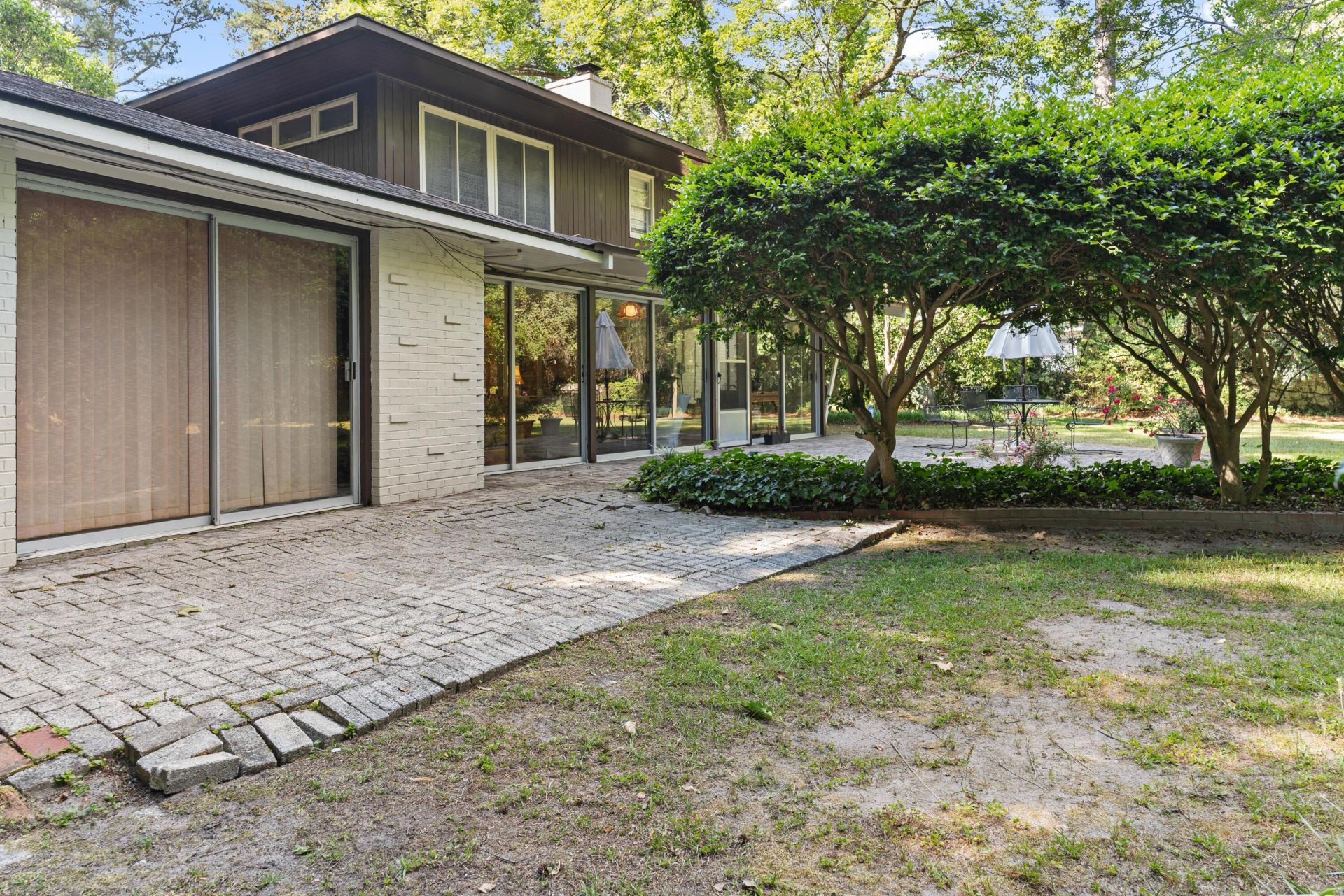 332 Berry Street Photo 11