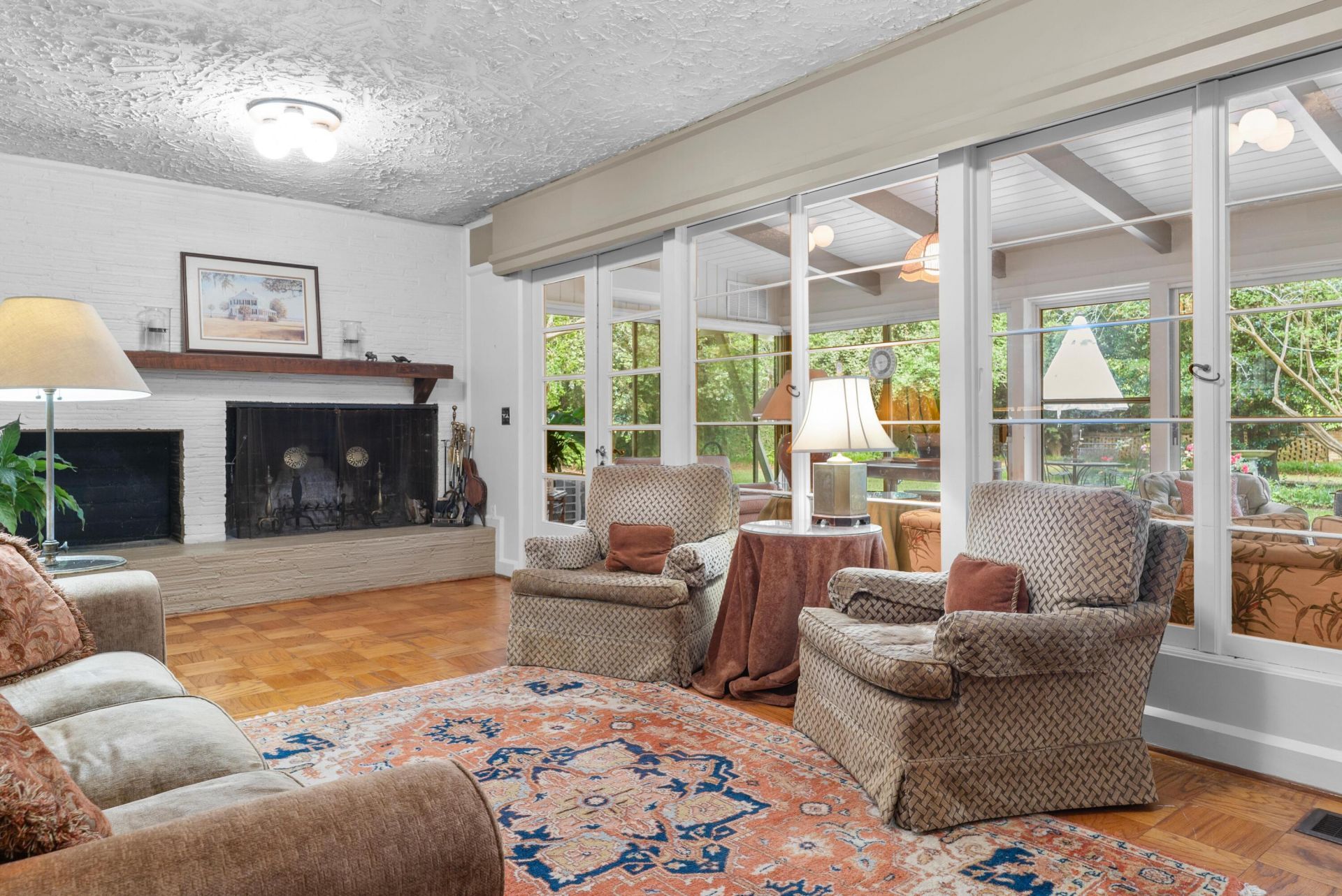 332 Berry Street Photo 12