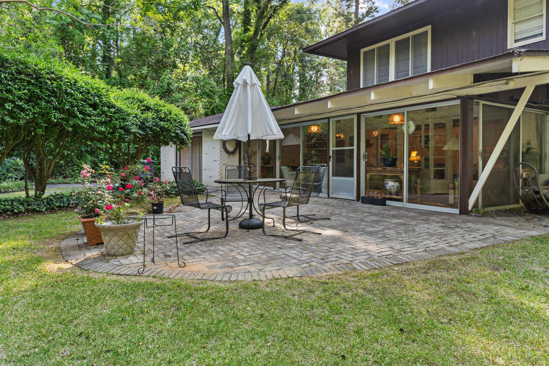 332 Berry Street Photo 5
