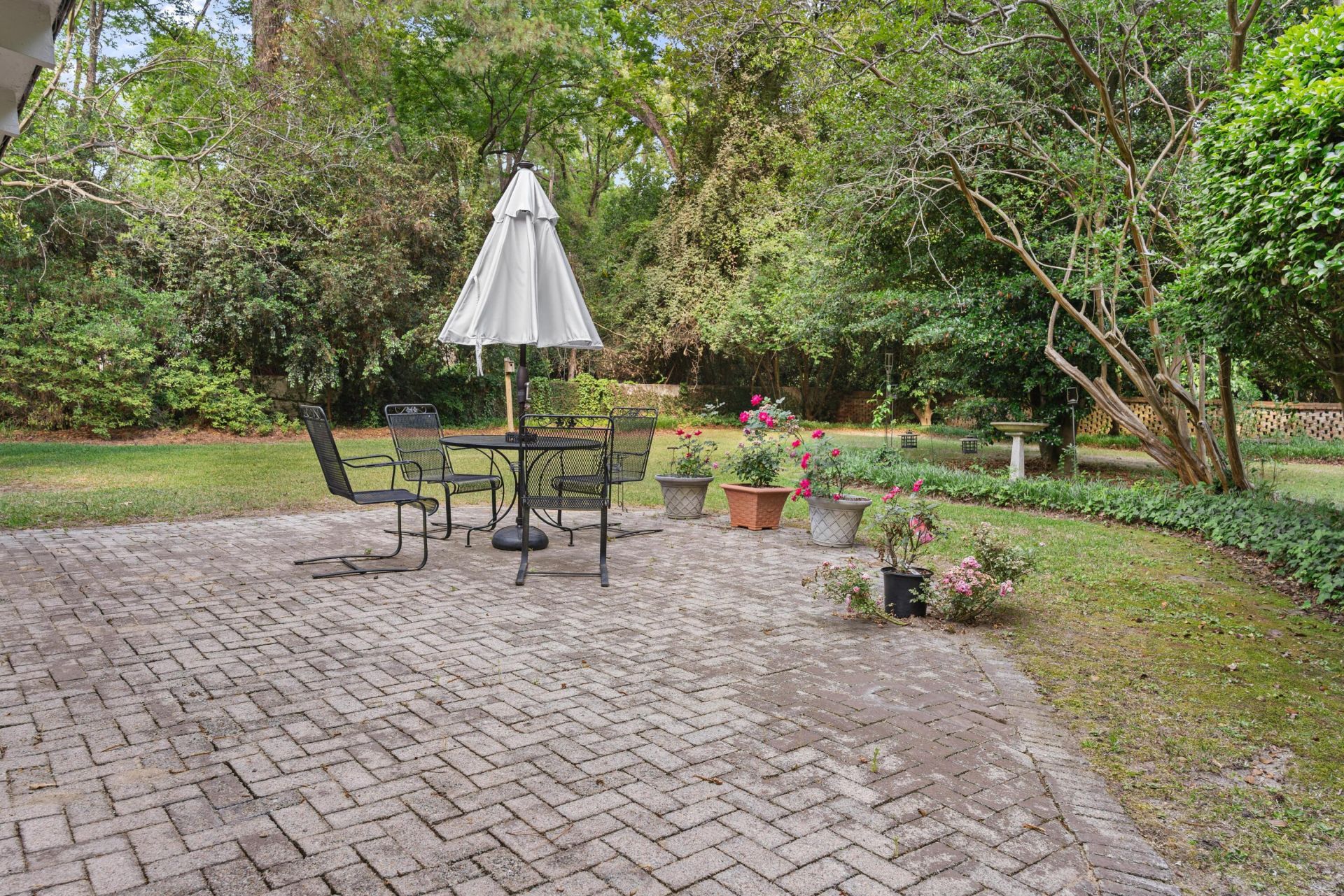 332 Berry Street Photo 7