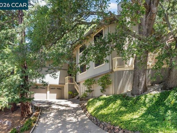 50 E Altarinda Dr, Orinda, CA 94563