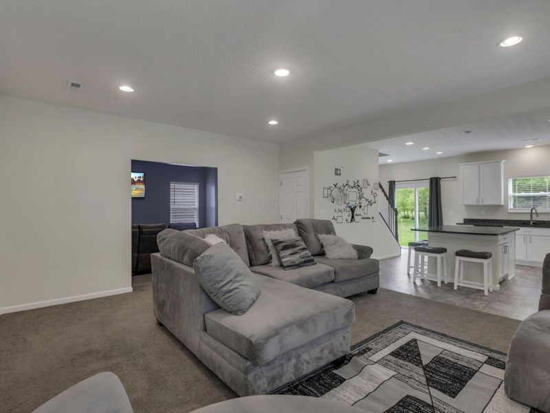 4398 Coble Bowman Way , Canal Winchester, OH 43110 Photo 8