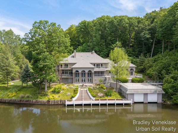 7635 Sandy Hollow Lane SE, Alto, MI 49302