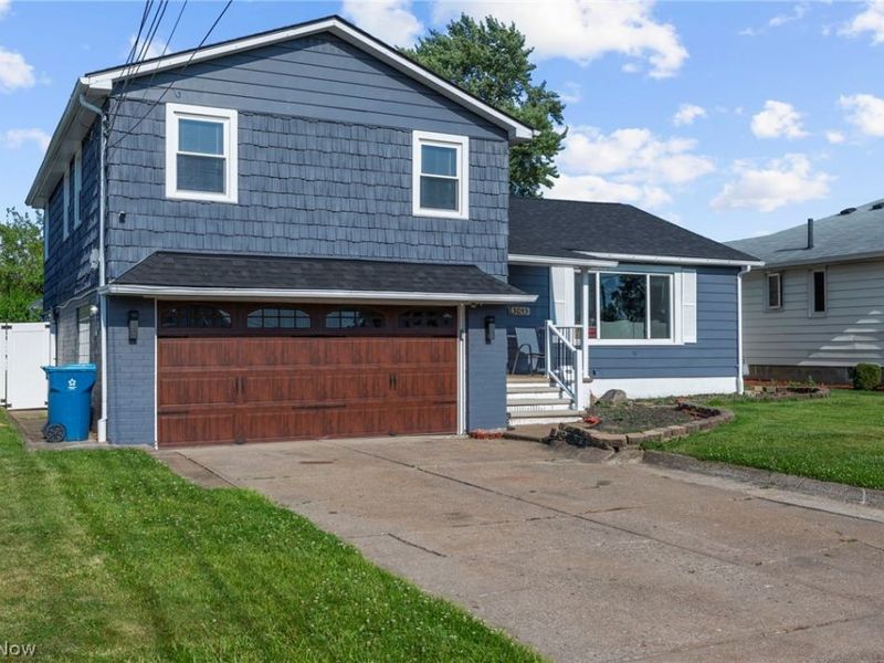 3053 Chris Avenue, Lorain, OH 44052 Photo 2