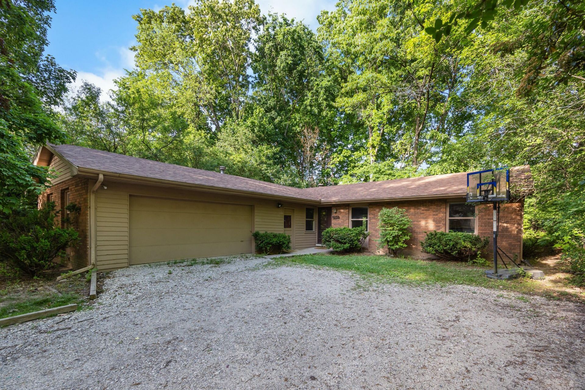 2545 Powell Avenue, Ann Arbor, MI 48104 Main Photo
