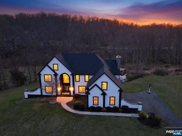 99 Lambert Drive, SPARTA, NJ 07871