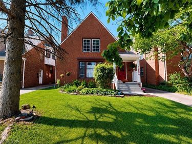 13550 Cedar Road , University Heights, OH 44118