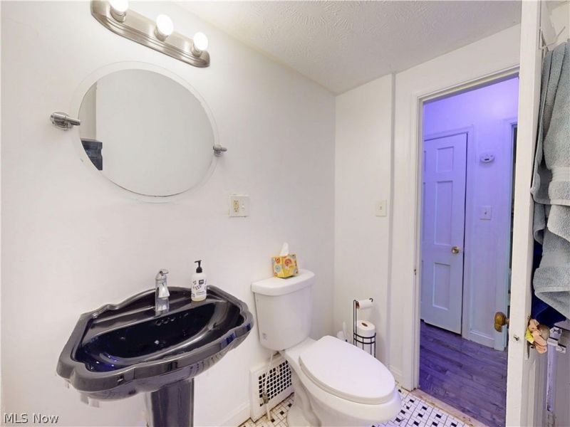 13550 Cedar Road, University Heights, OH 44118 Photo 19