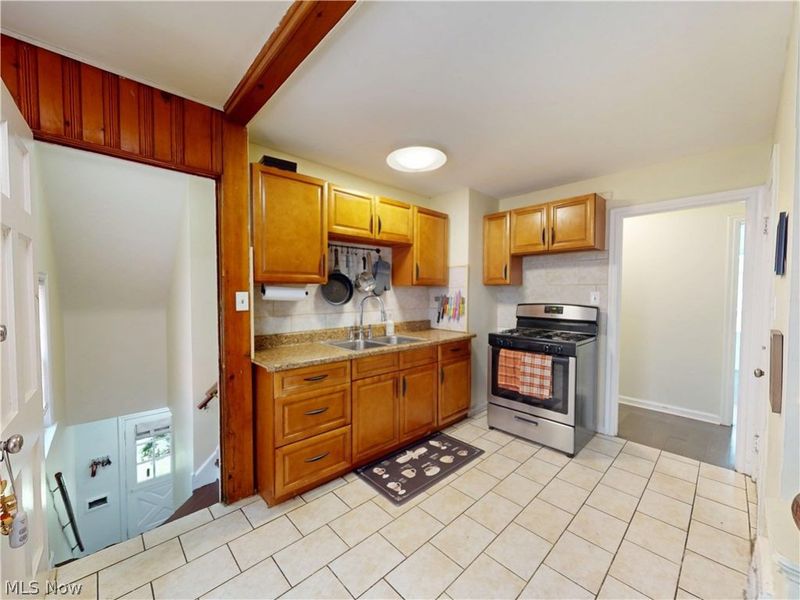 13550 Cedar Road, University Heights, OH 44118 Photo 20